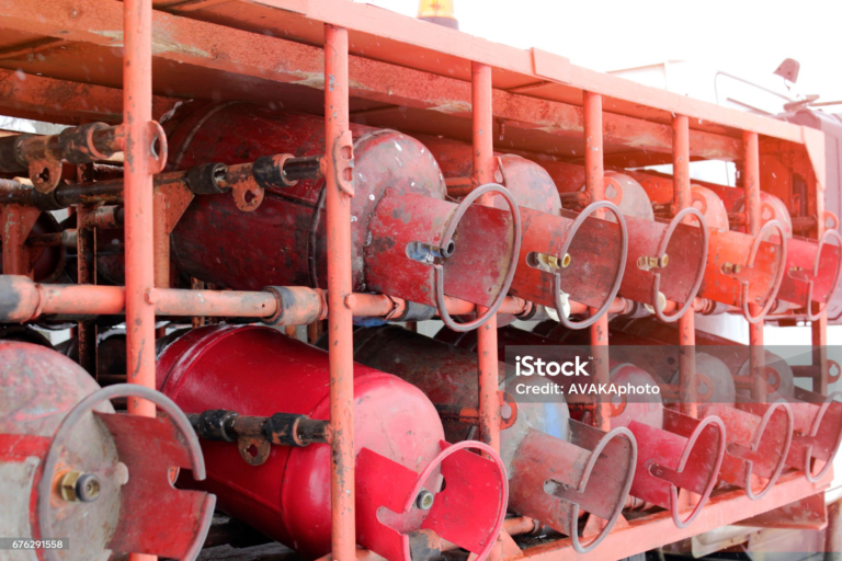 ಎಲ್‌ಪಿಜಿ ಕಾಳಸಂತೆಕೋರರಿಗೆ ಶಾಕ್: 12,000 ದಾಳಿ, 15,000 ಸಿಲಿಂಡರ್‌ಗಳ ಜಪ್ತಿ; ಪೂರೈಕೆ ಭೀತಿಯ ನಡುವೆ ಸರ್ಕಾರದ ಬಿಗಿ ಕ್ರಮ!